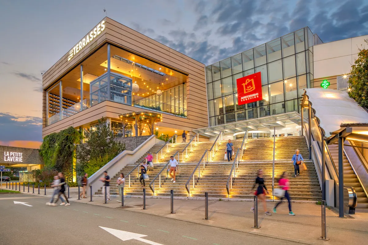 Ametzondo Shopping Mall - Image 3