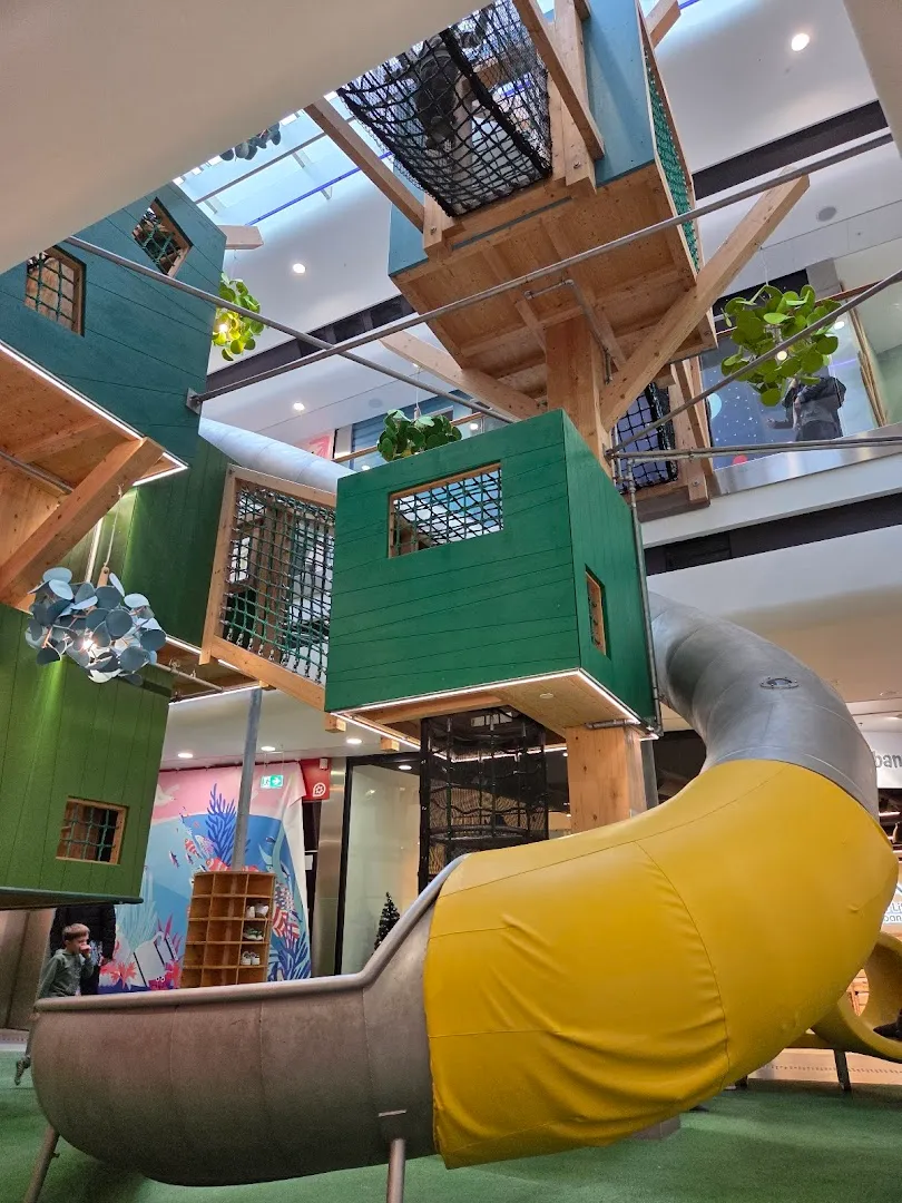 Ametzondo Shopping Mall - Image 7