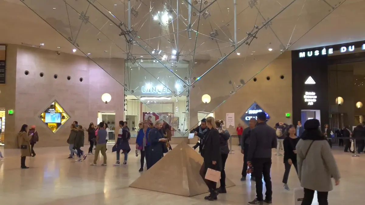 Carrousel du Louvre - Image 2
