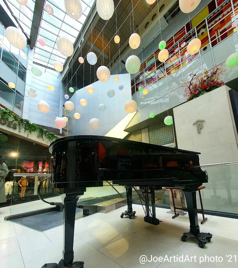 Central Plaza - Image 3