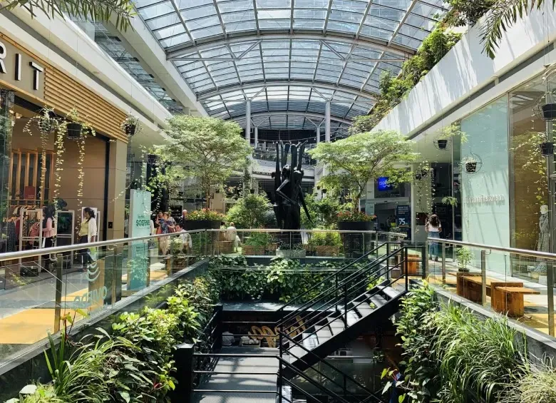 Centro Comercial Oviedo - Image 6