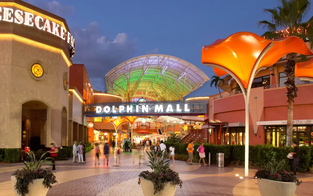Dolphin Mall - Image 7