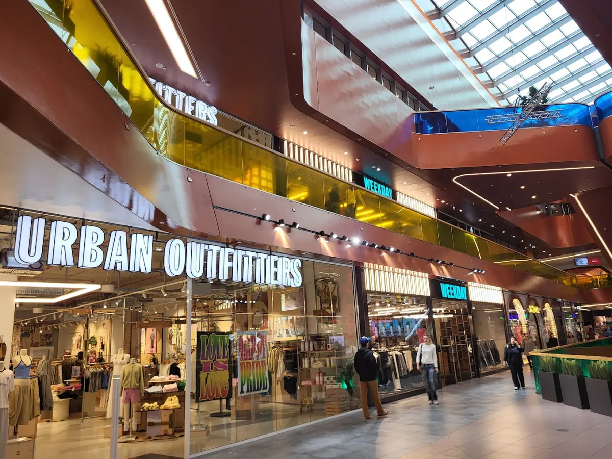 EAST SIDE MALL - Image 4