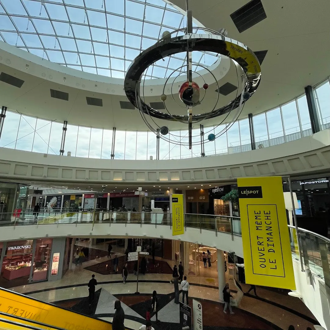 Evry 2 Regional Shopping Center - Image 3