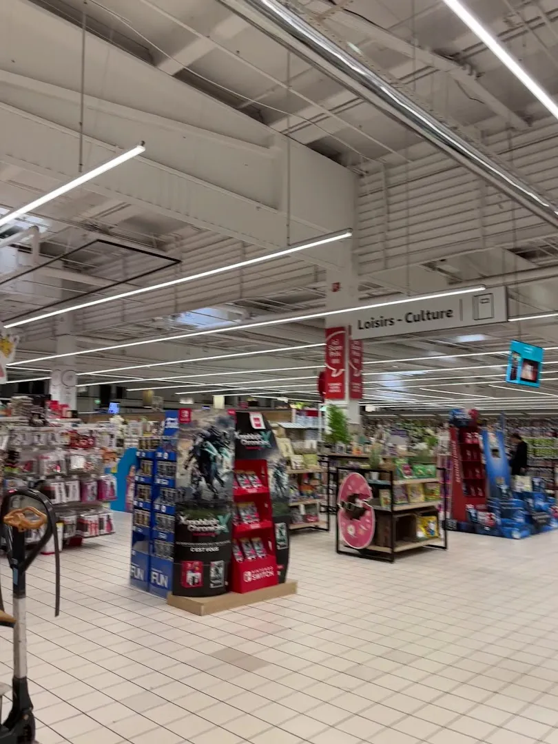Gramont Shopping Center - Image 6