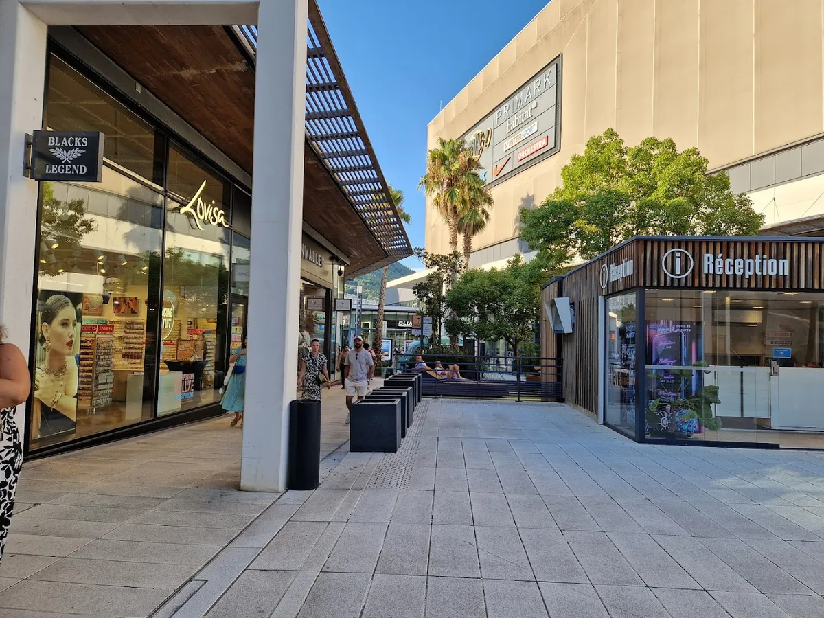 L'Avenue 83 - Image 5