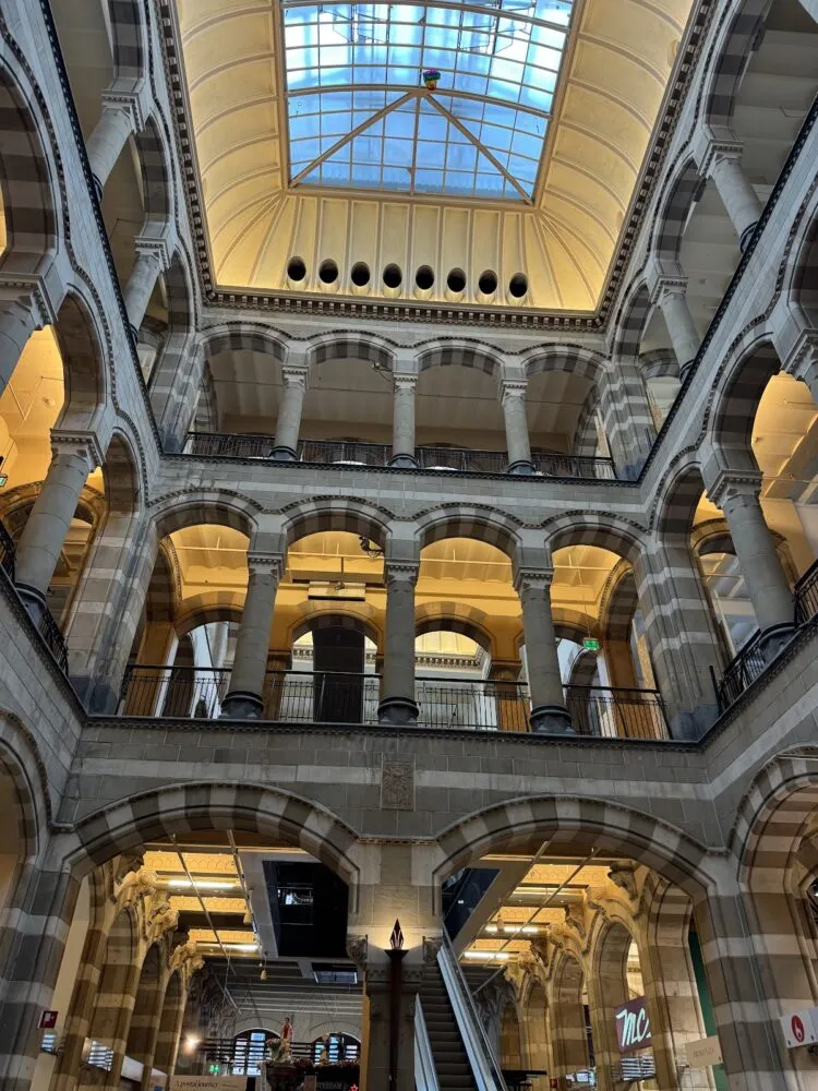 Magna Plaza - Image 2