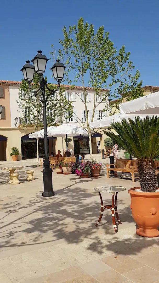 McArthurGlen Provence - Village de Marques - Image 2