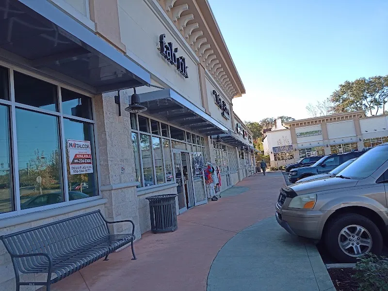 Miracle Plaza - Image 5