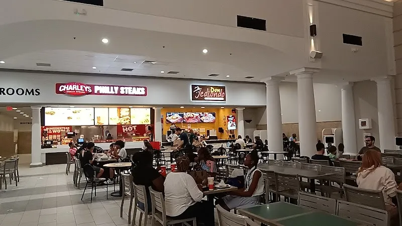 Orlando International Premium Outlets - Image 4