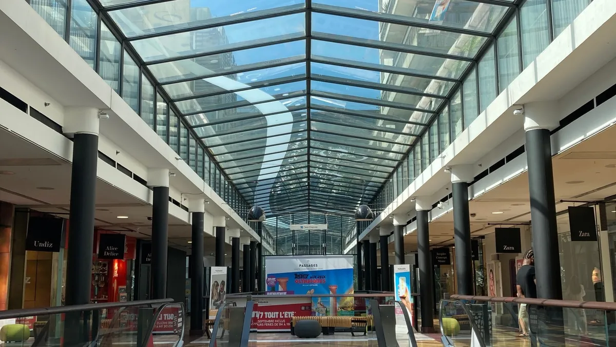 Passages Shopping Center - Image 3
