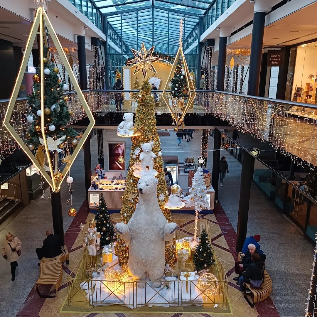 Passages Shopping Center - Image 4