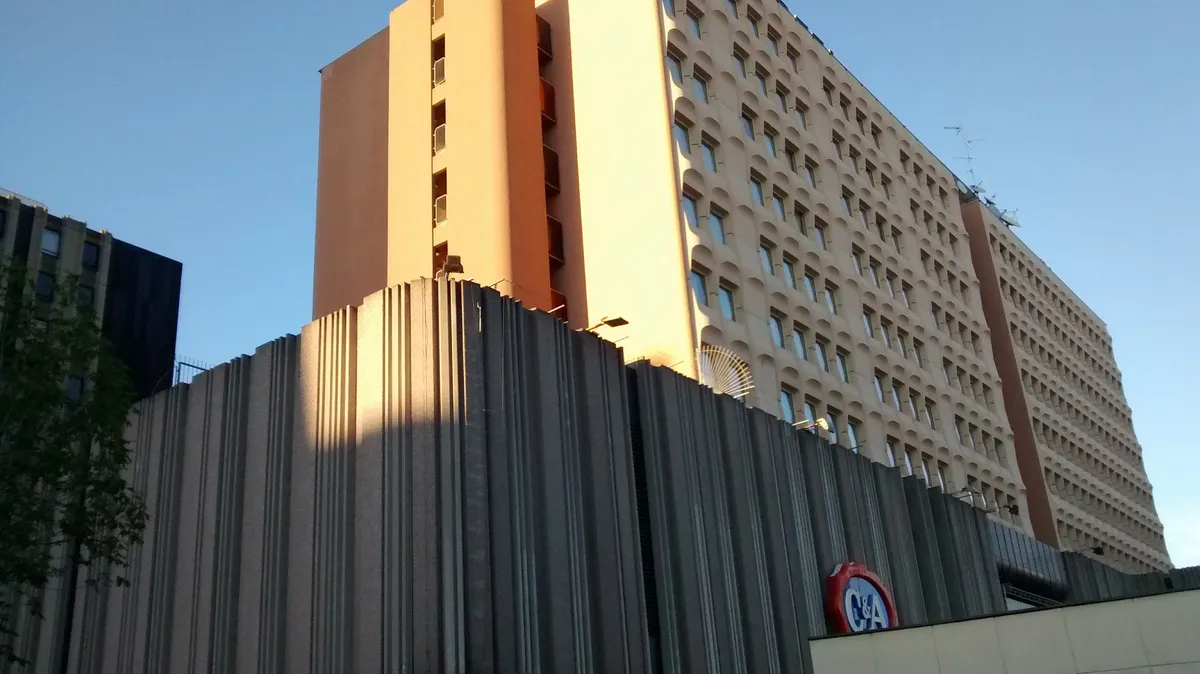 Pl. des Halles - Image 2