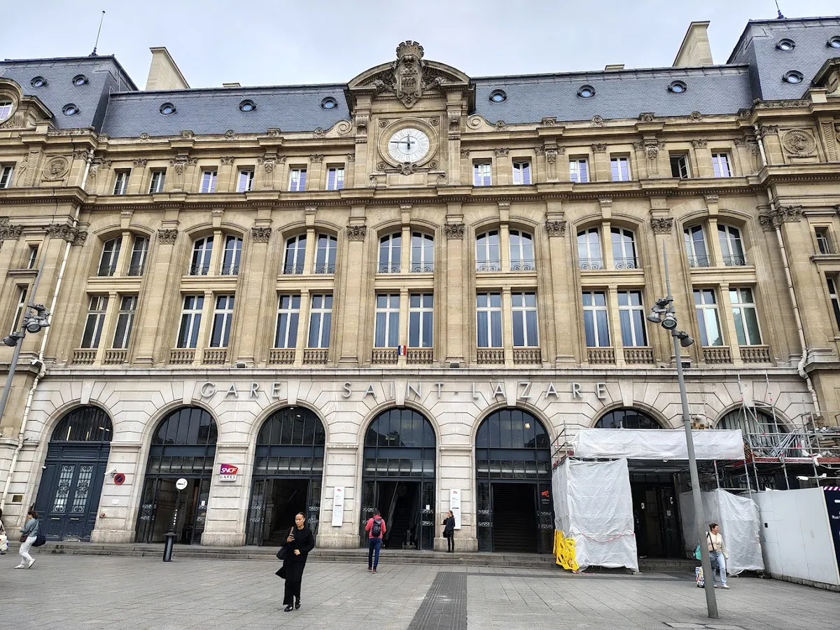 Shopping centre "Saint-Lazare" - Image 5