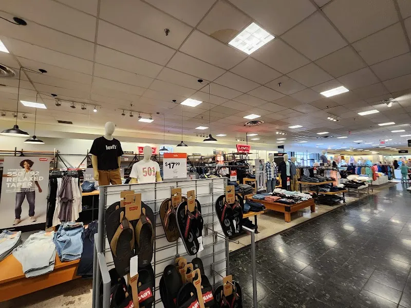 The Oaks Mall - Image 3