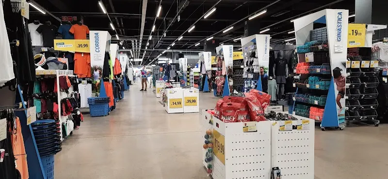 Top Center Shopping - Image 5