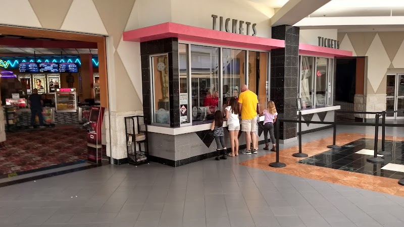 Orlando Fashion Square